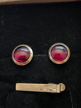 Vintage Gold-Tone Red Glass Cabochon Cufflinks and Foster 12k gf tie clip